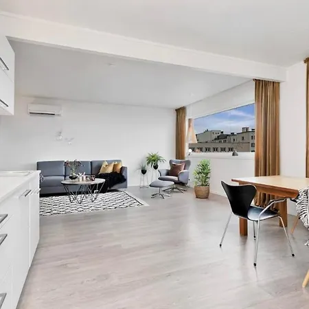 Din Hjem! Mitt I By1. Gratis Parkering!! アパート ナルヴィク