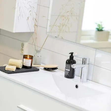 Leilighet Din Hjem! Mitt I By1. Gratis Parkering!!